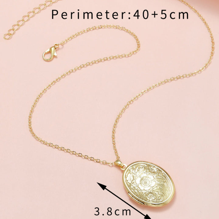 Vintage Floral Engraved Photo Locket Necklace, Stylish Patterned Collarbone Necklace