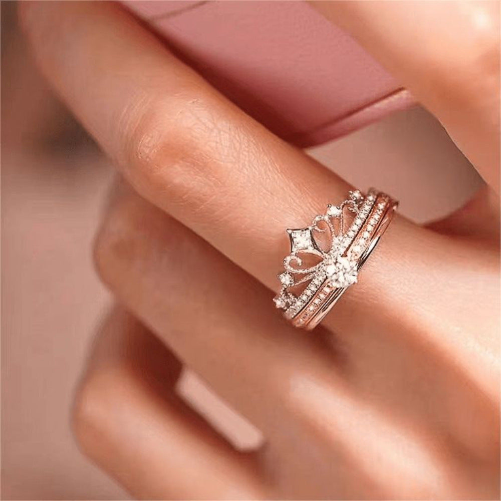 Exquisite 2-Piece Crown Stackable Ring Set, Sparkling Stone Queen Statement Rings for Women