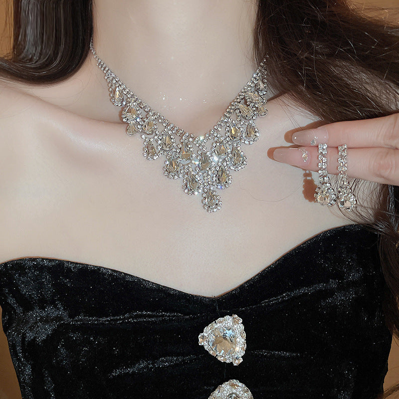 Teardrop Diamonds Bib Jewelry Set, Luxury Formal Necklace & Drop Earrings For Women