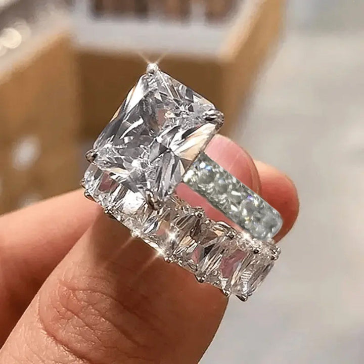 Emerald Cut Diamond Statement Ring, Luxurious Stackable Wedding Ring for Women