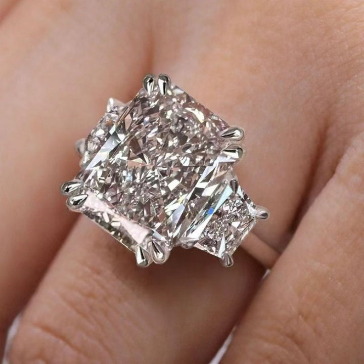Stunning Square-Cut Diamond Statement Ring, Elegant Luxury Sparkling Ring for Women