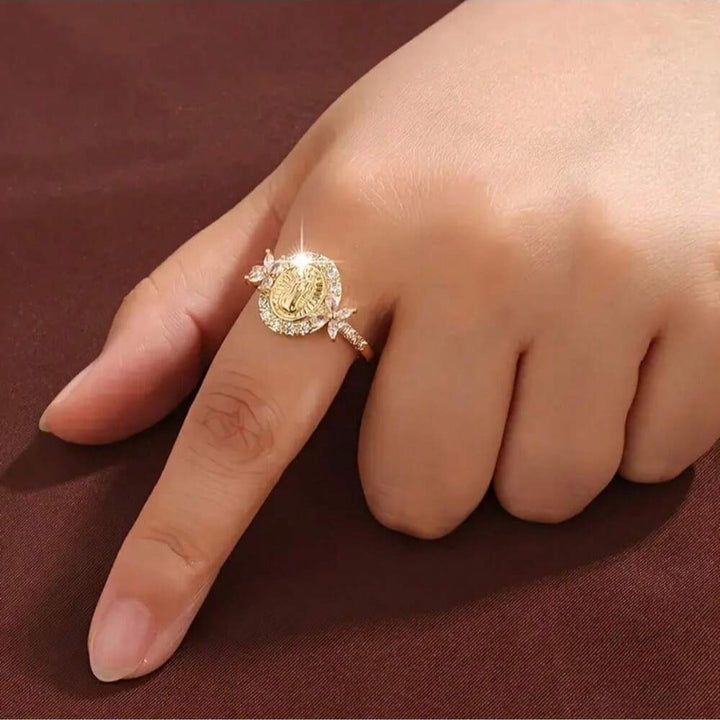 Bohemian Vintage-Style Diamond-Set Statement Ring, Halo Floral Band Ring for Women