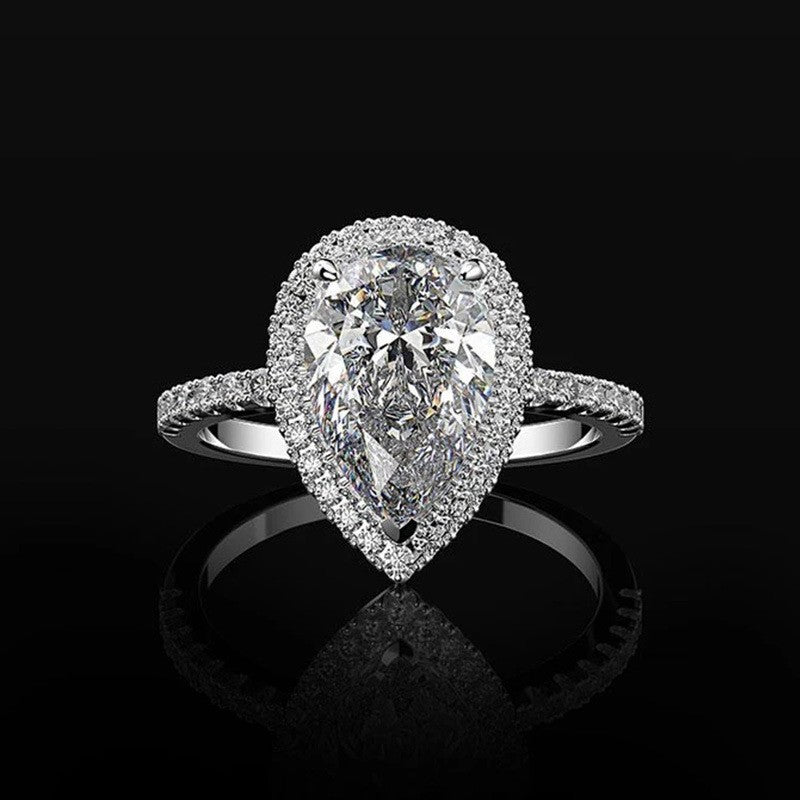 Creative Sparkling Pear-Cut Diamond Ring, Perfect for Women Gifting and Daily Wear