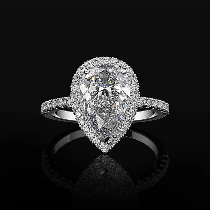 Creative Sparkling Pear-Cut Diamond Ring, Perfect for Women Gifting and Daily Wear