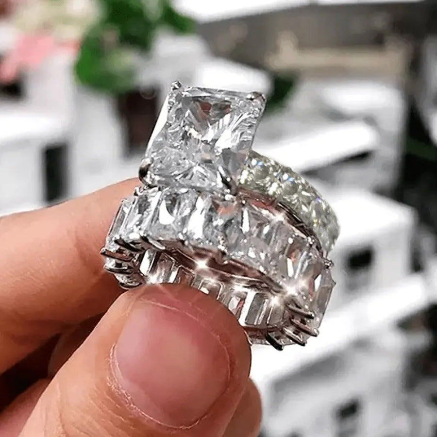 Emerald Cut Diamond Statement Ring, Luxurious Stackable Wedding Ring for Women