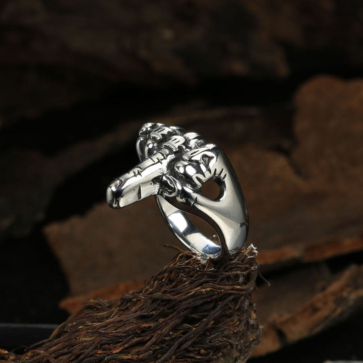 Bold Skeleton Middle Finger Statement Ring, Retro Gothic Biker Men’s Ring