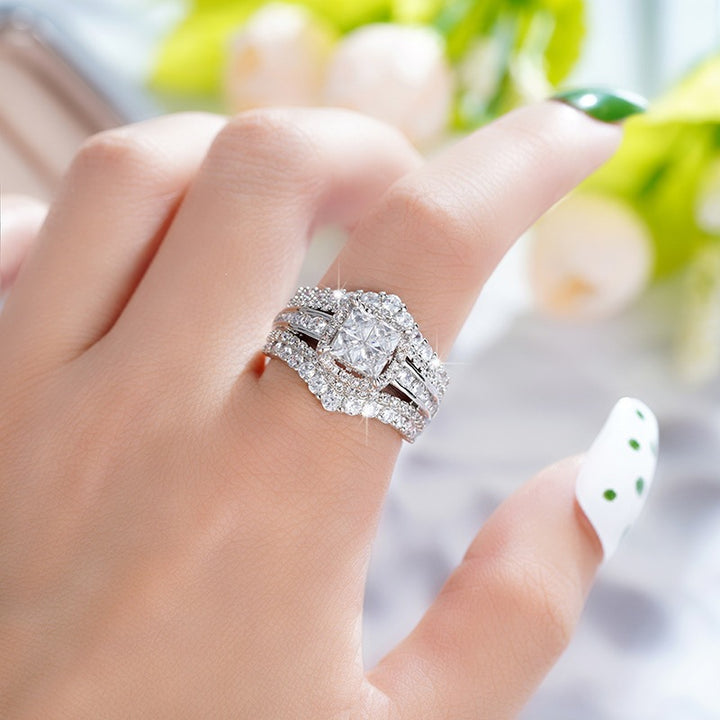 Princess Cut Ultra-Sparkling Diamond 2-in-1 Ring, Square-Motif Crown Design for Women