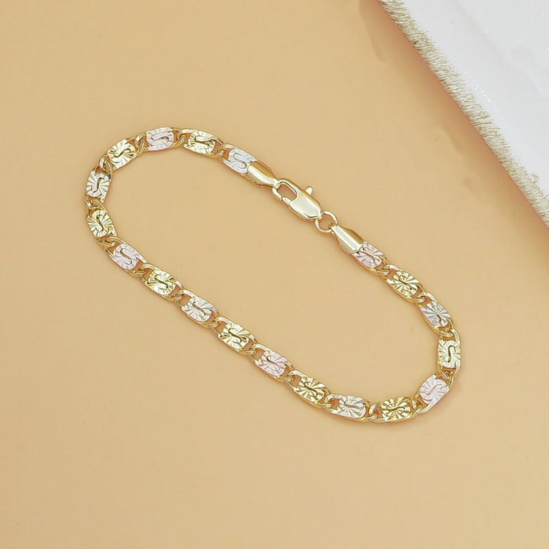 Embossed Sunflower Flat Link Bracelet, Classic Figaro Chain Dainty Stackable Women Daily Minimalist Wrist Jewelry