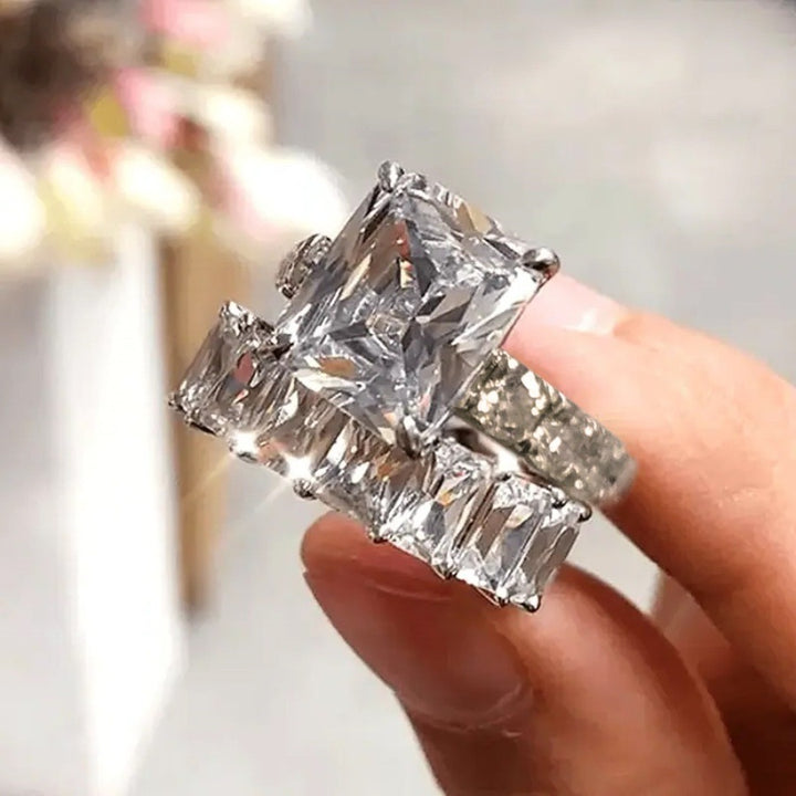 Emerald Cut Diamond Statement Ring, Luxurious Stackable Wedding Ring for Women