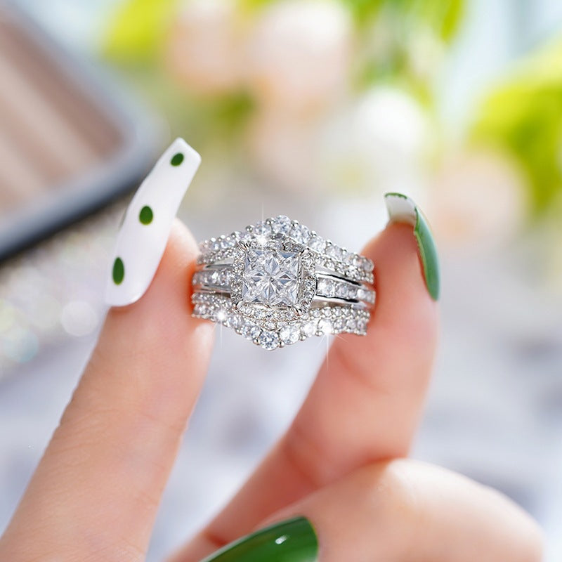 Princess Cut Ultra-Sparkling Diamond 2-in-1 Ring, Square-Motif Crown Design for Women