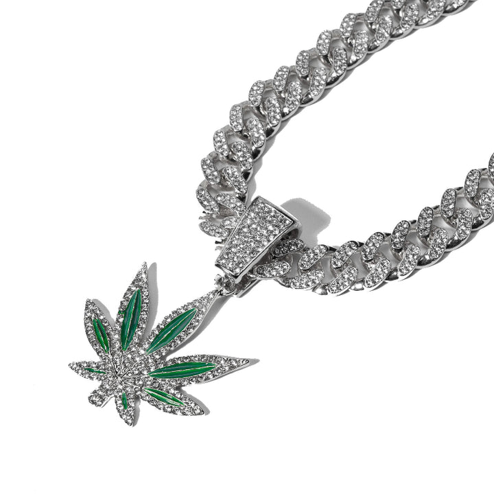 Trendy hip-hop rhinestone-studded maple leaf pendant necklace; a stylish, affordable luxury Cuban chain