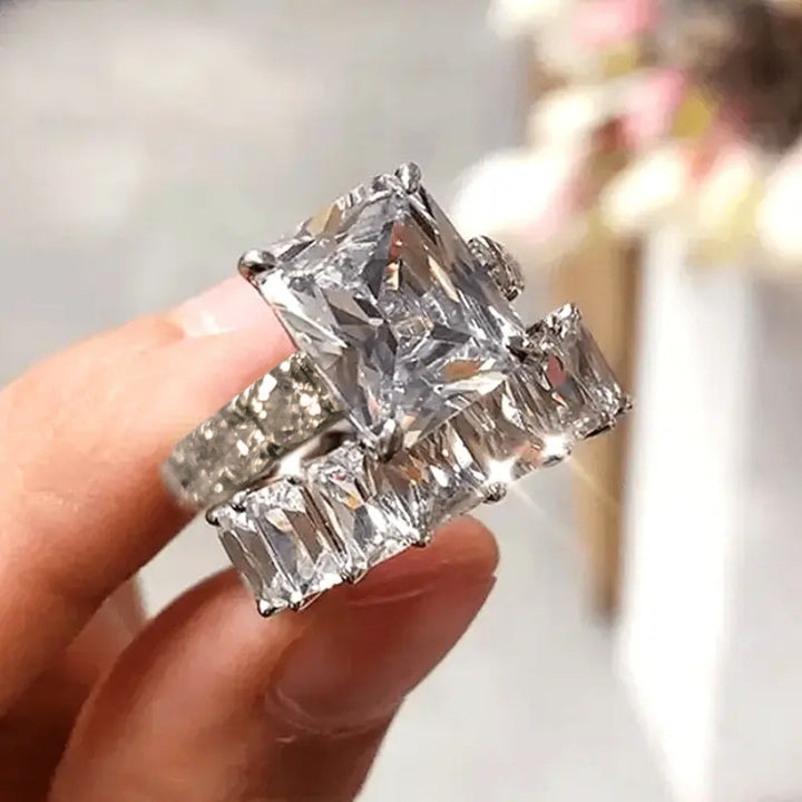 Emerald Cut Diamond Statement Ring, Luxurious Stackable Wedding Ring for Women