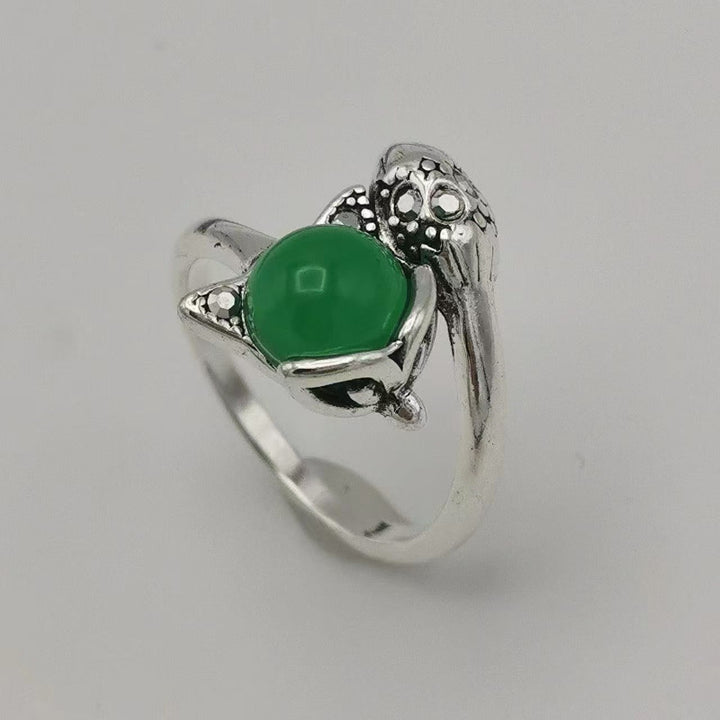 Vintage Open‑Adjustable Animal Statement Ring, Two‑Style Sculpted Ring With Round Gemstone Inlay