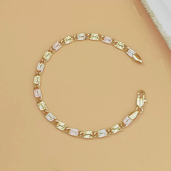 Embossed Sunflower Flat Link Bracelet, Classic Figaro Chain Dainty Stackable Women Daily Minimalist Wrist Jewelry