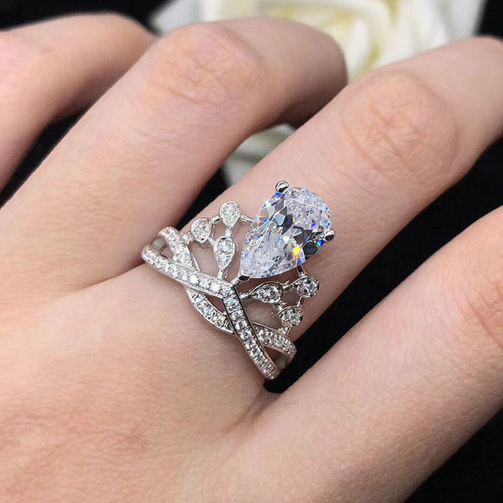 Adjustable Open Luxurious Pear-Shaped Crown Ring, Sparkling Statement Ring for Women