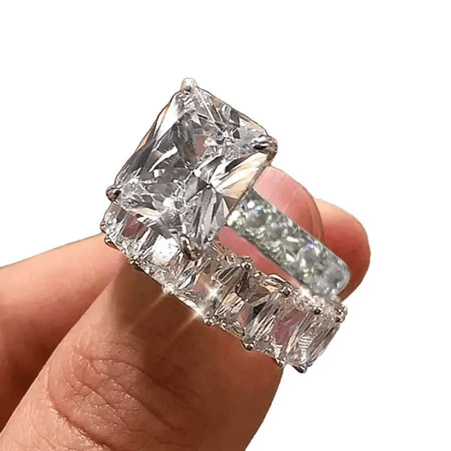 Emerald Cut Diamond Statement Ring, Luxurious Stackable Wedding Ring for Women