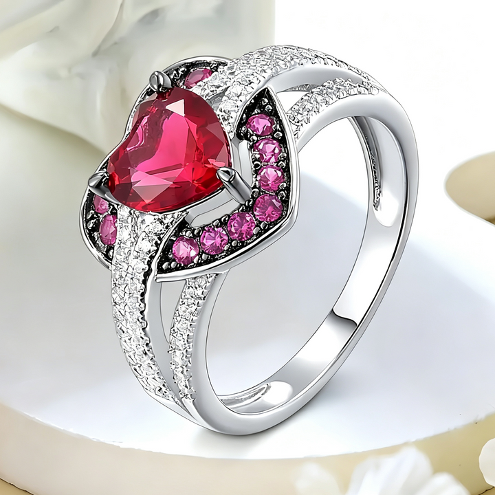 Heart Cut Stone Statement Ring, Twisted Band Ring with Accent Stones, Romantic Jewelry for Women