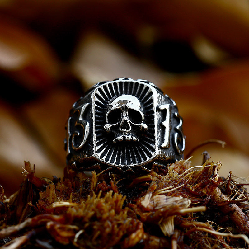 Vintage 3D Skull Signet Ring, Antique Oxidized Symbol‑Engraved Unisex Biker Statement Ring