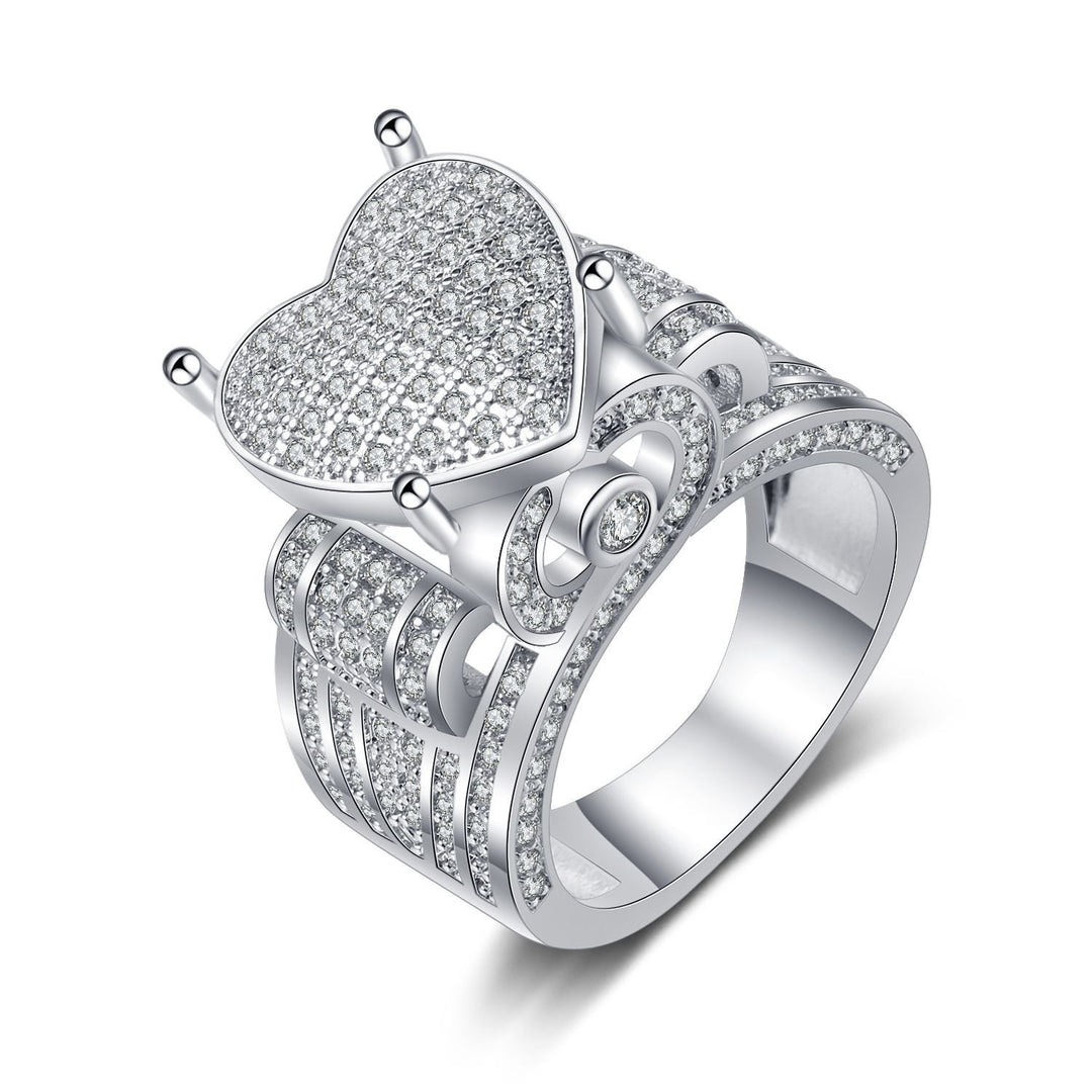 Stunning Heart Design Statement Ring, Eye-catching Sparkling Style for Women
