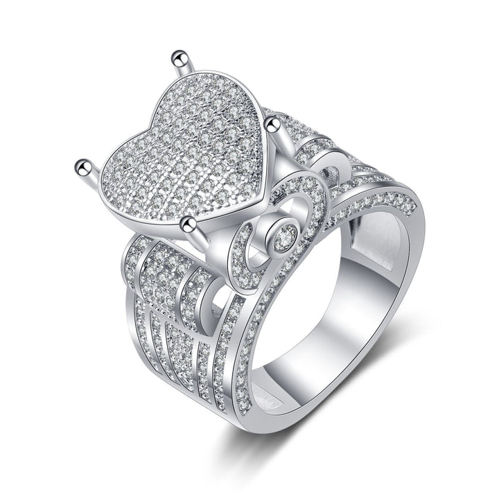 Stunning Heart Design Statement Ring, Eye-catching Sparkling Style for Women