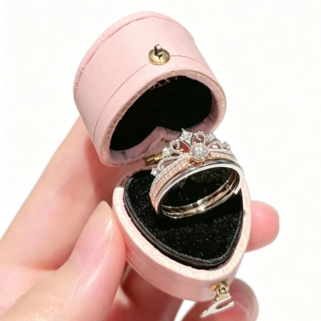 Exquisite 2-Piece Crown Stackable Ring Set, Sparkling Stone Queen Statement Rings for Women