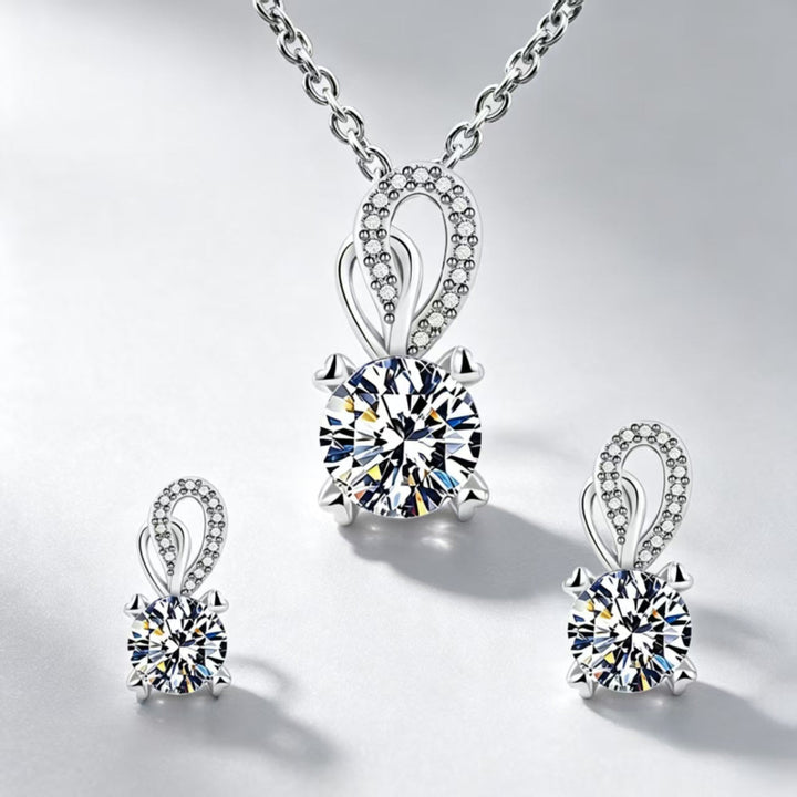 Elegant Twisted Round Diamond Pendant Necklace, Sophisticated Daily & Evening Statement Clavicle Chain