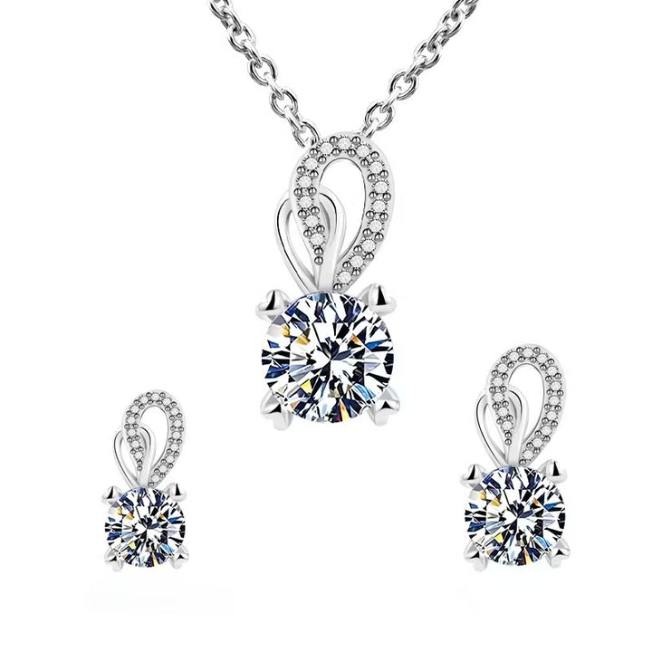 Elegant Twisted Round Diamond Pendant Necklace, Sophisticated Daily & Evening Statement Clavicle Chain