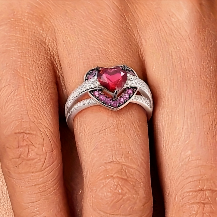Heart Cut Stone Statement Ring, Twisted Band Ring with Accent Stones, Romantic Jewelry for Women